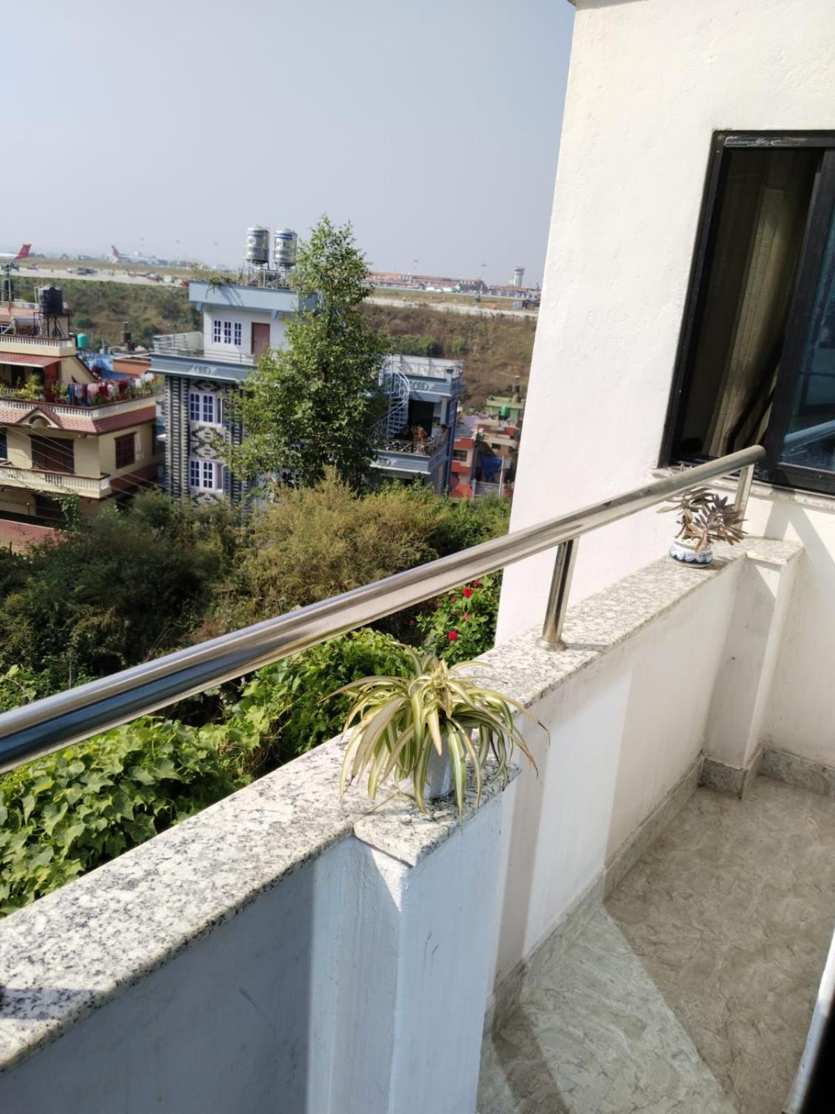 Kathmandu Airport View Hotel And Lodge 外观 照片
